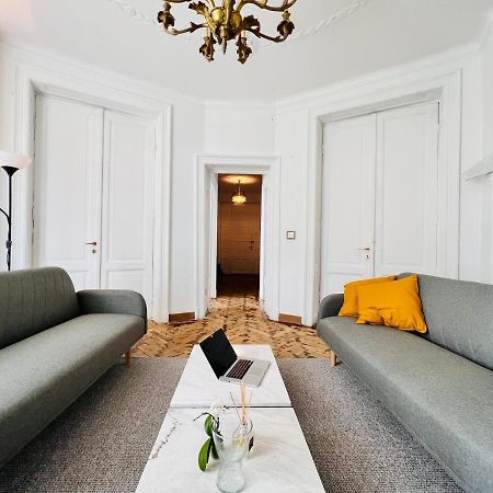 Sada Art Gallery Apartment Bukarest Eksteriør billede