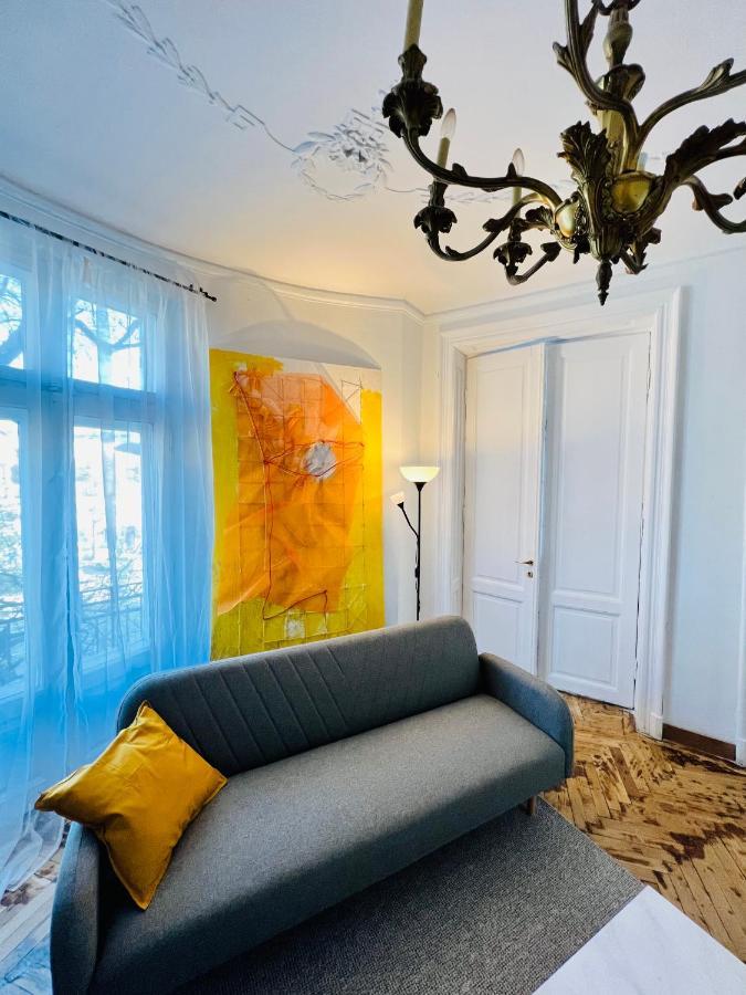 Sada Art Gallery Apartment Bukarest Eksteriør billede