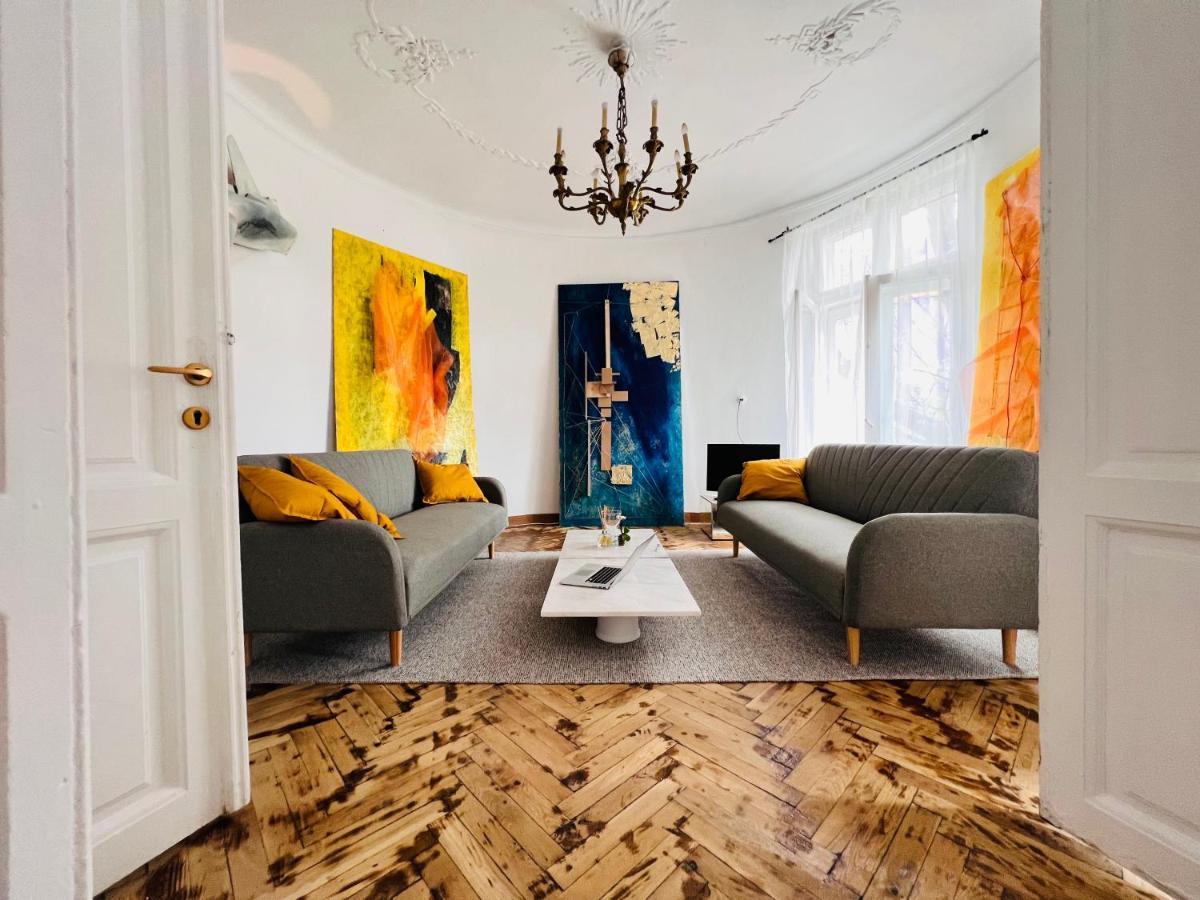 Sada Art Gallery Apartment Bukarest Eksteriør billede