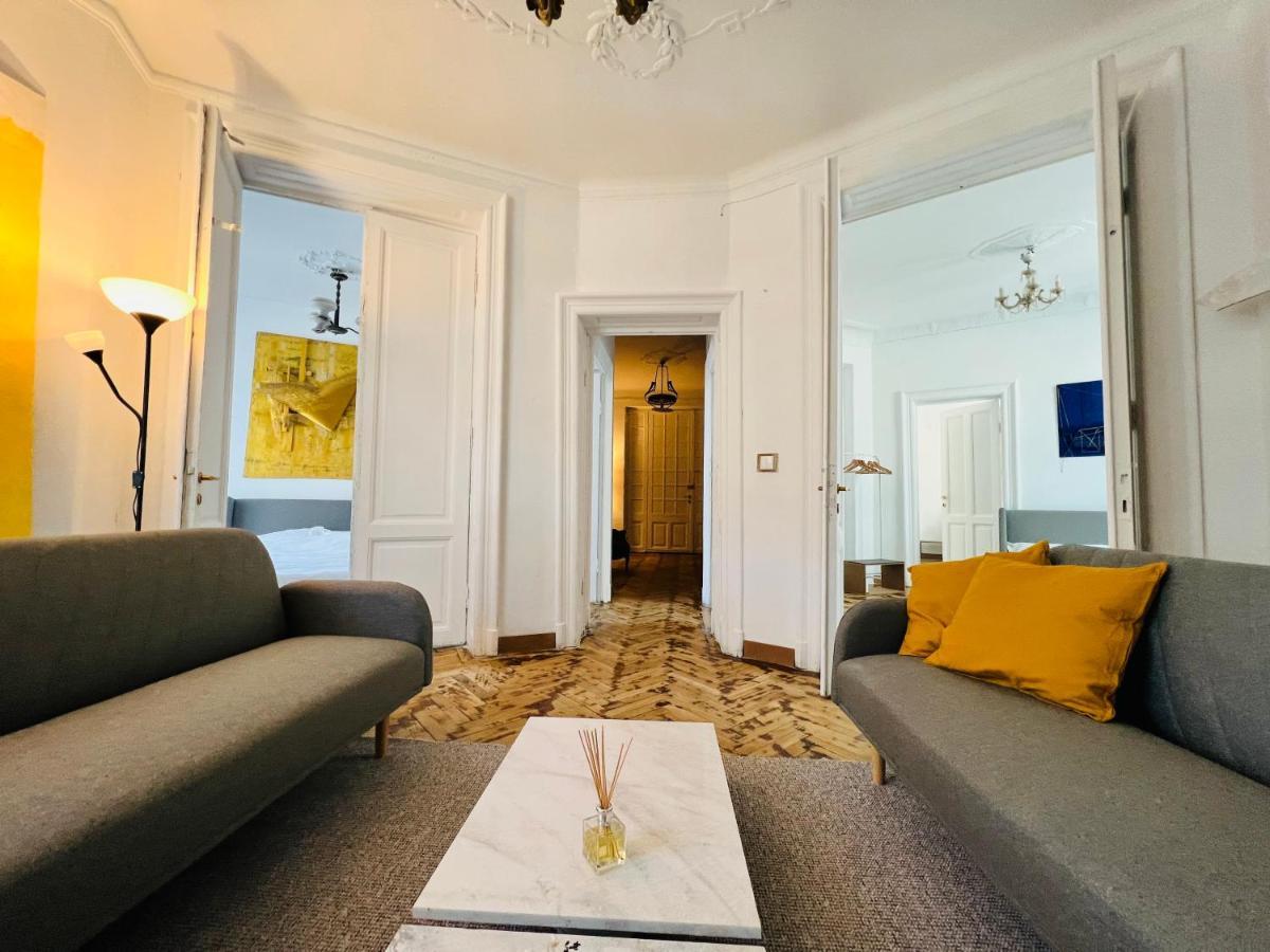Sada Art Gallery Apartment Bukarest Eksteriør billede
