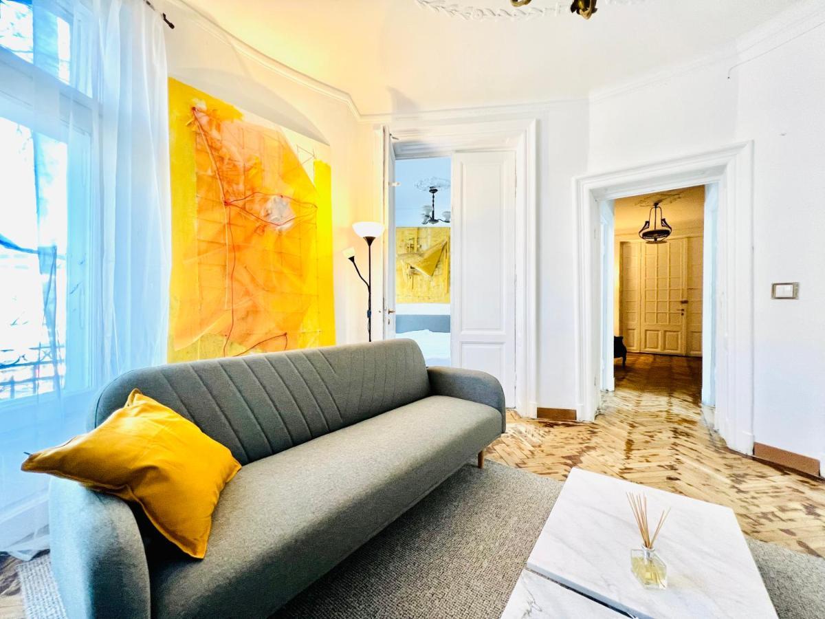 Sada Art Gallery Apartment Bukarest Eksteriør billede