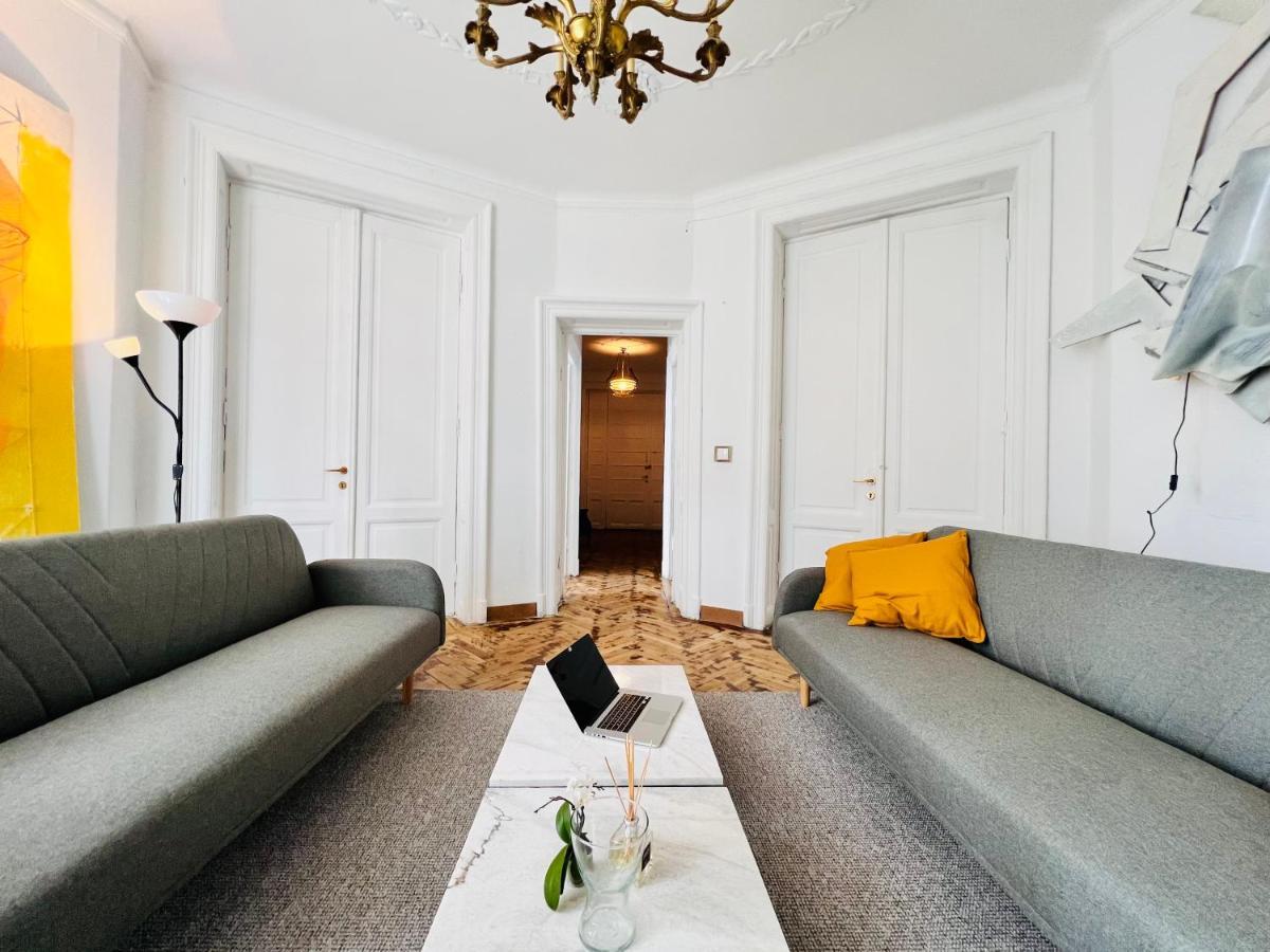 Sada Art Gallery Apartment Bukarest Eksteriør billede
