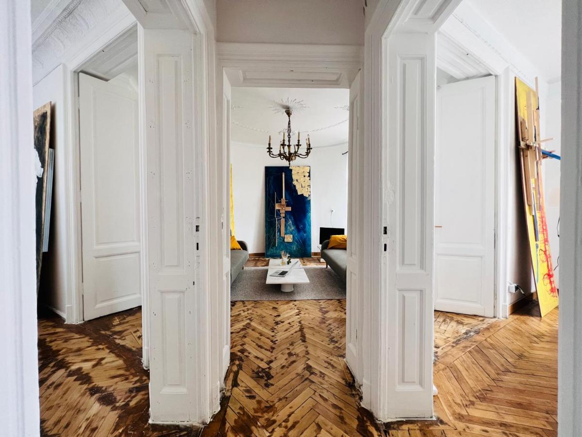Sada Art Gallery Apartment Bukarest Eksteriør billede