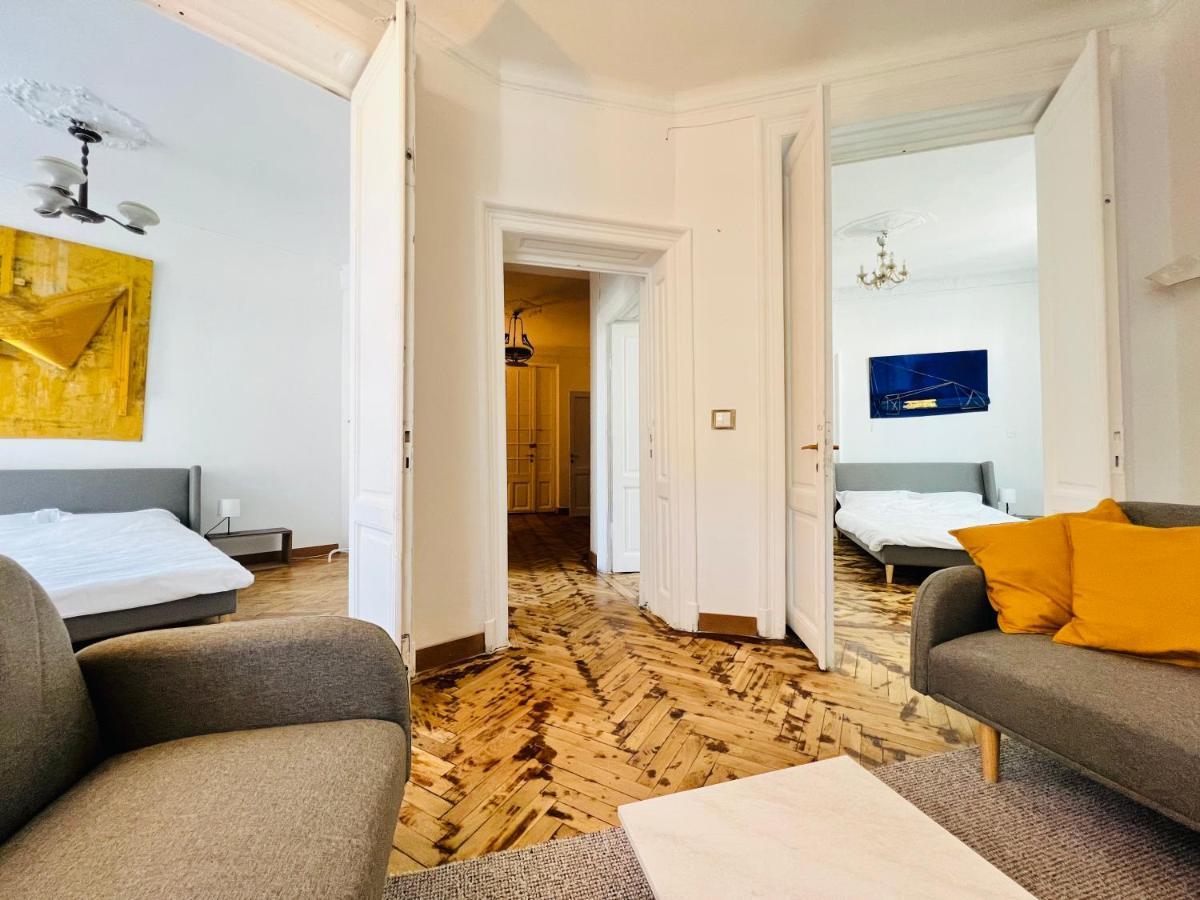 Sada Art Gallery Apartment Bukarest Eksteriør billede