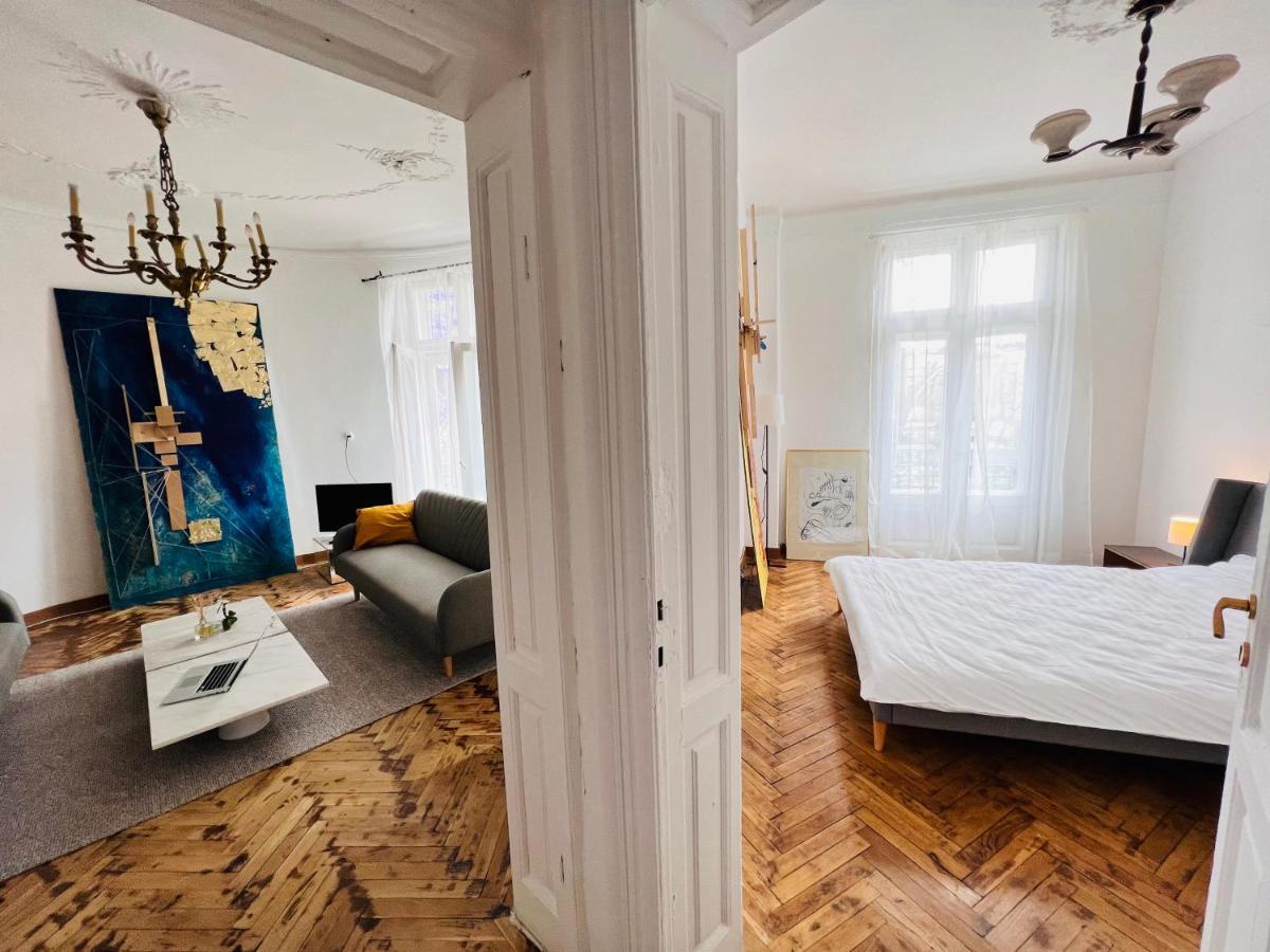 Sada Art Gallery Apartment Bukarest Eksteriør billede