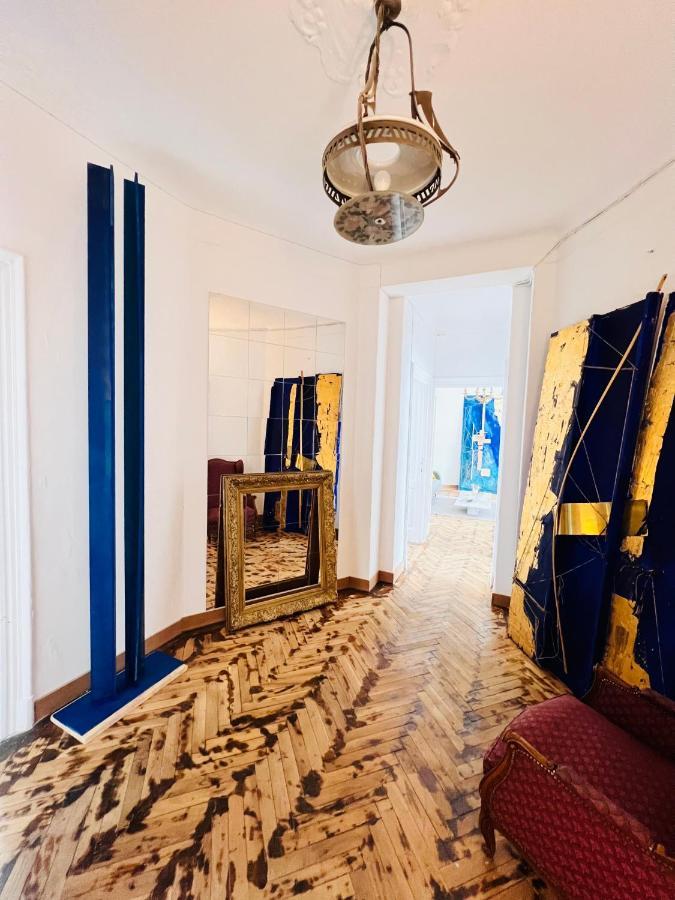 Sada Art Gallery Apartment Bukarest Eksteriør billede