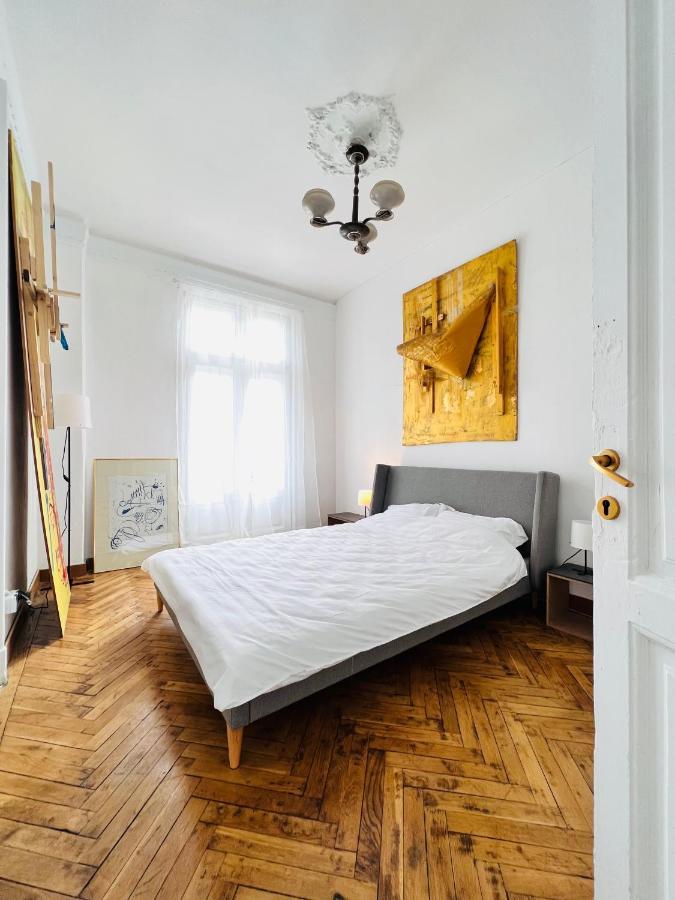 Sada Art Gallery Apartment Bukarest Eksteriør billede