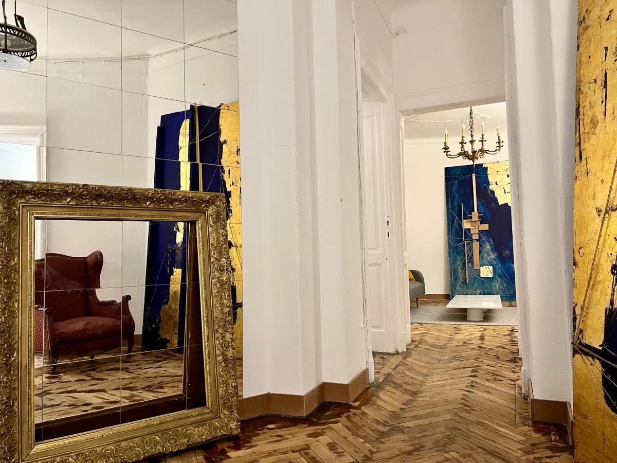 Sada Art Gallery Apartment Bukarest Eksteriør billede